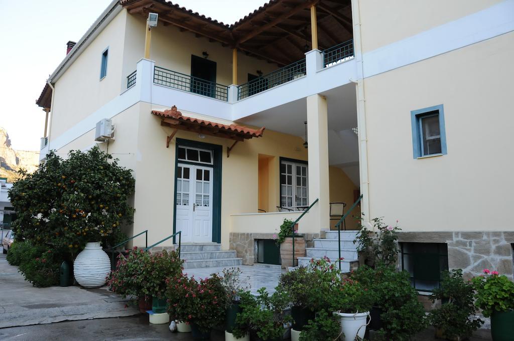 Costa-Rini Hotel Leonídion Exterior foto
